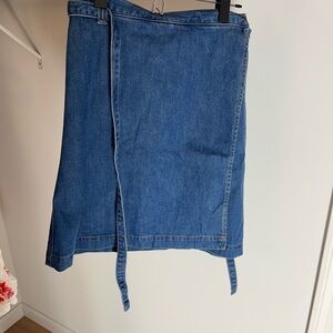 Blue Knee-Length Wrap Skirt for Casual Wear